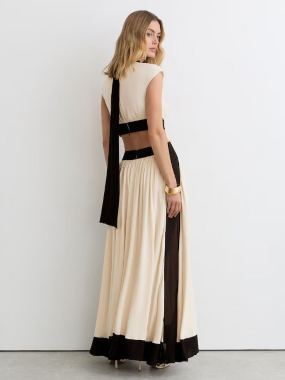 REISS - Keely Cut-Out Waist Contrasting Maxi Dress in Ivory/Black Size 8 - Picture 2 of 5